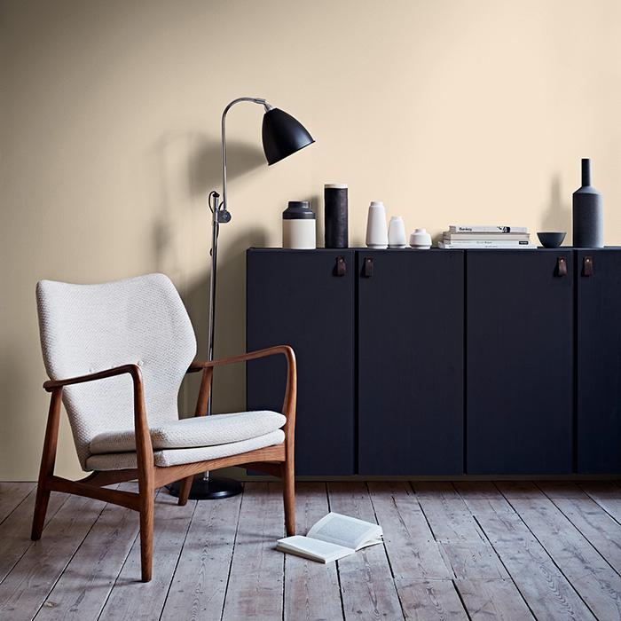 Crown Walls & Ceilings Emulsion Matt Magnolia - 7.5L