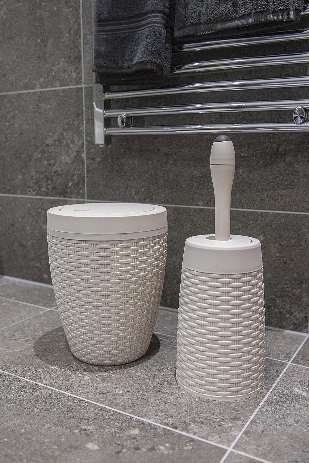 Addis Rattan Closed Cream Toilet Brush Set