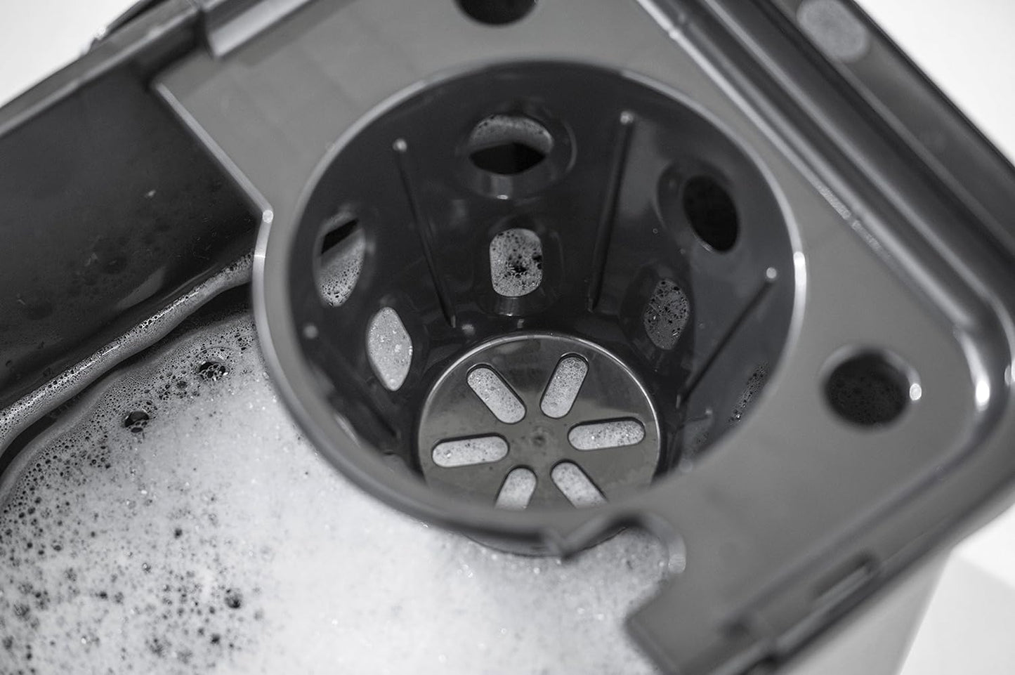 Addis Black Mop Bucket & Wringer