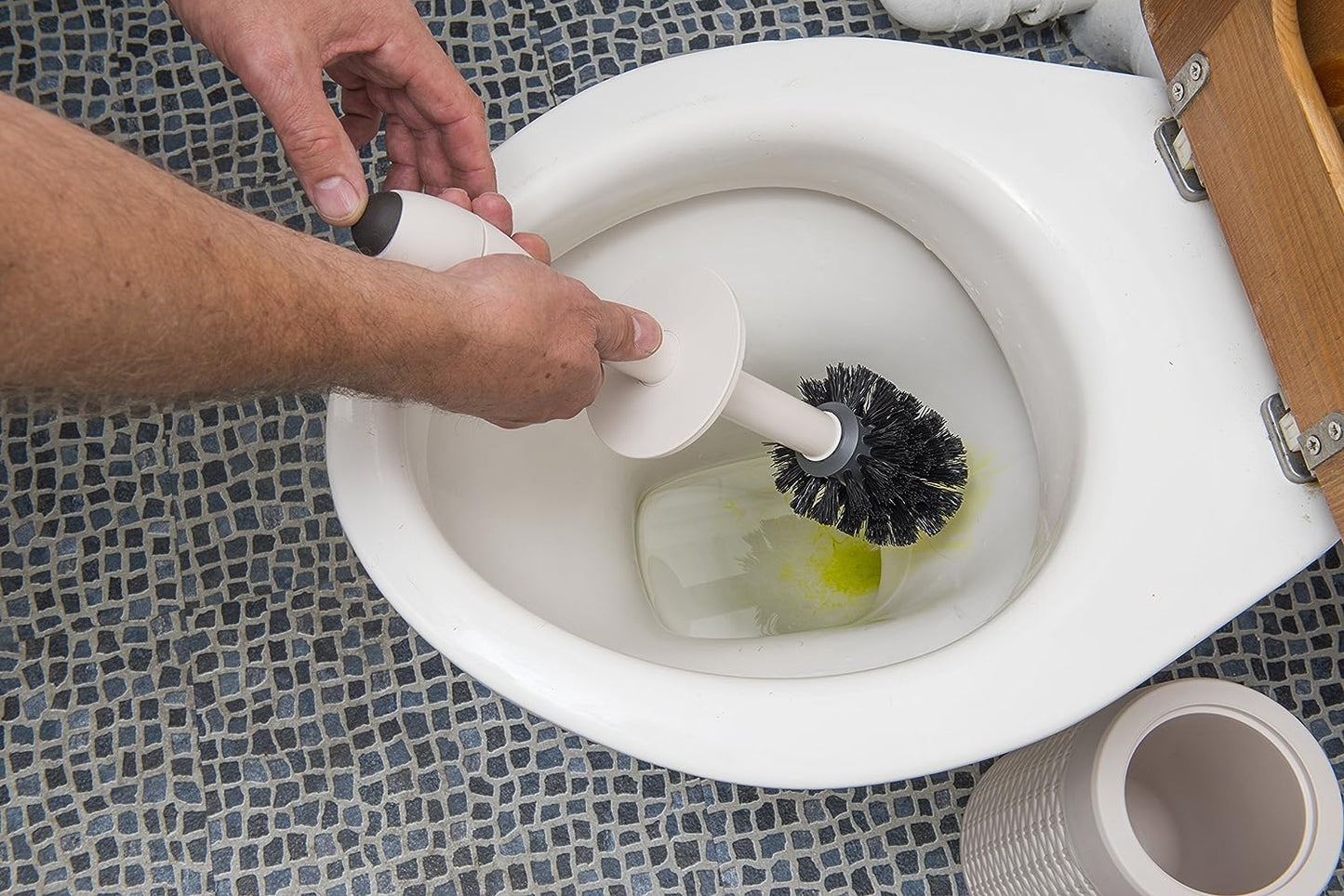 Addis Rattan Closed Cream Toilet Brush Set