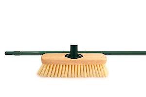 11" Varn.Broom Cream Pvc/Hdl Clip